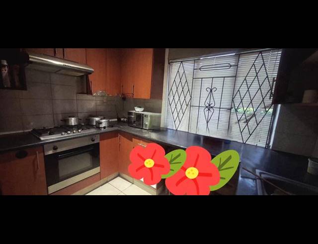 2 BEDROOM HOUSE FOR SALE IN EBONY PARK